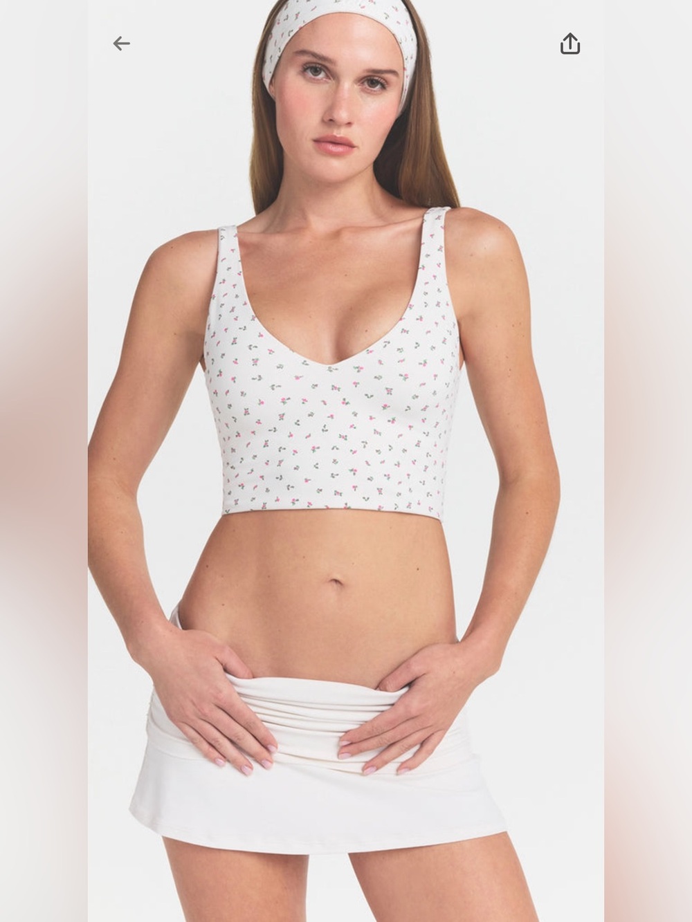 NikeSKIMS Matte
Women's Printed V-Neck Long-Line Bra